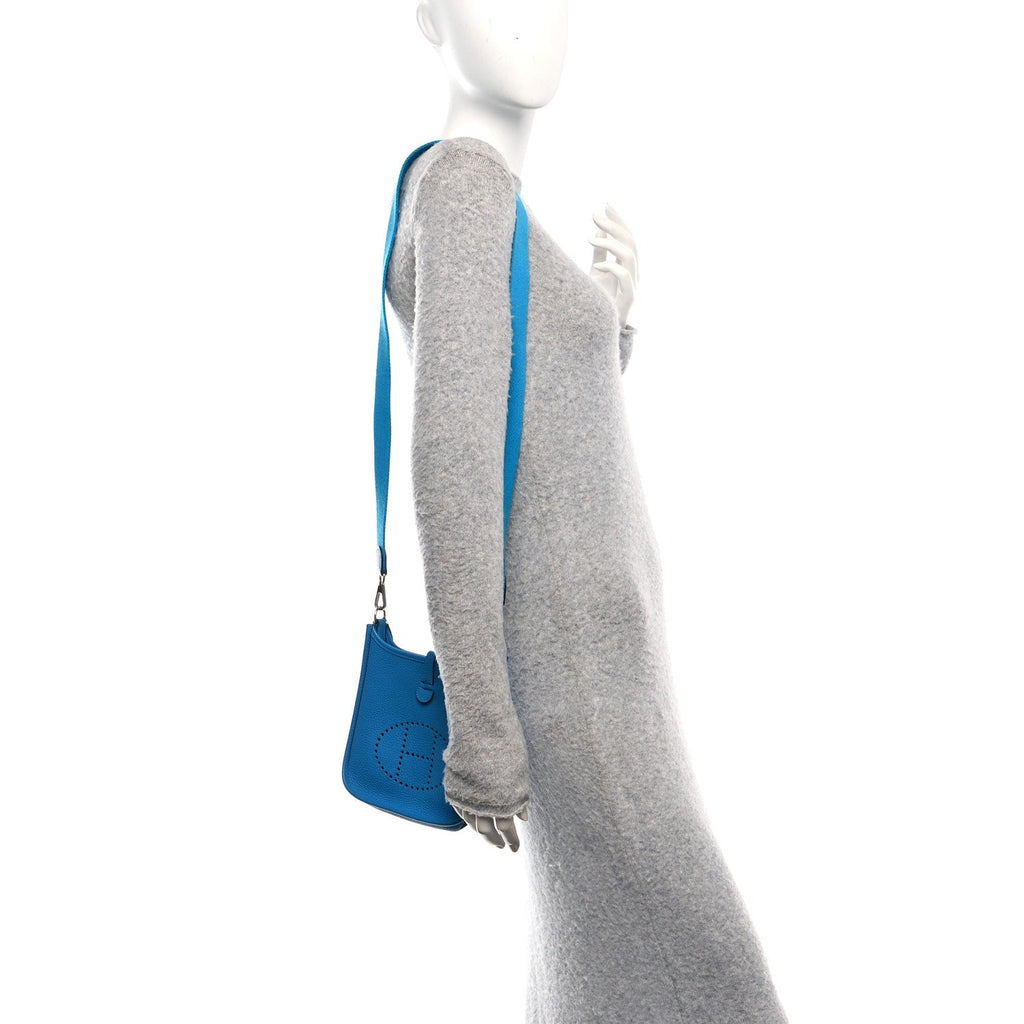 Taurillon Clemence Evelyne TPM Bleu Zanzibar