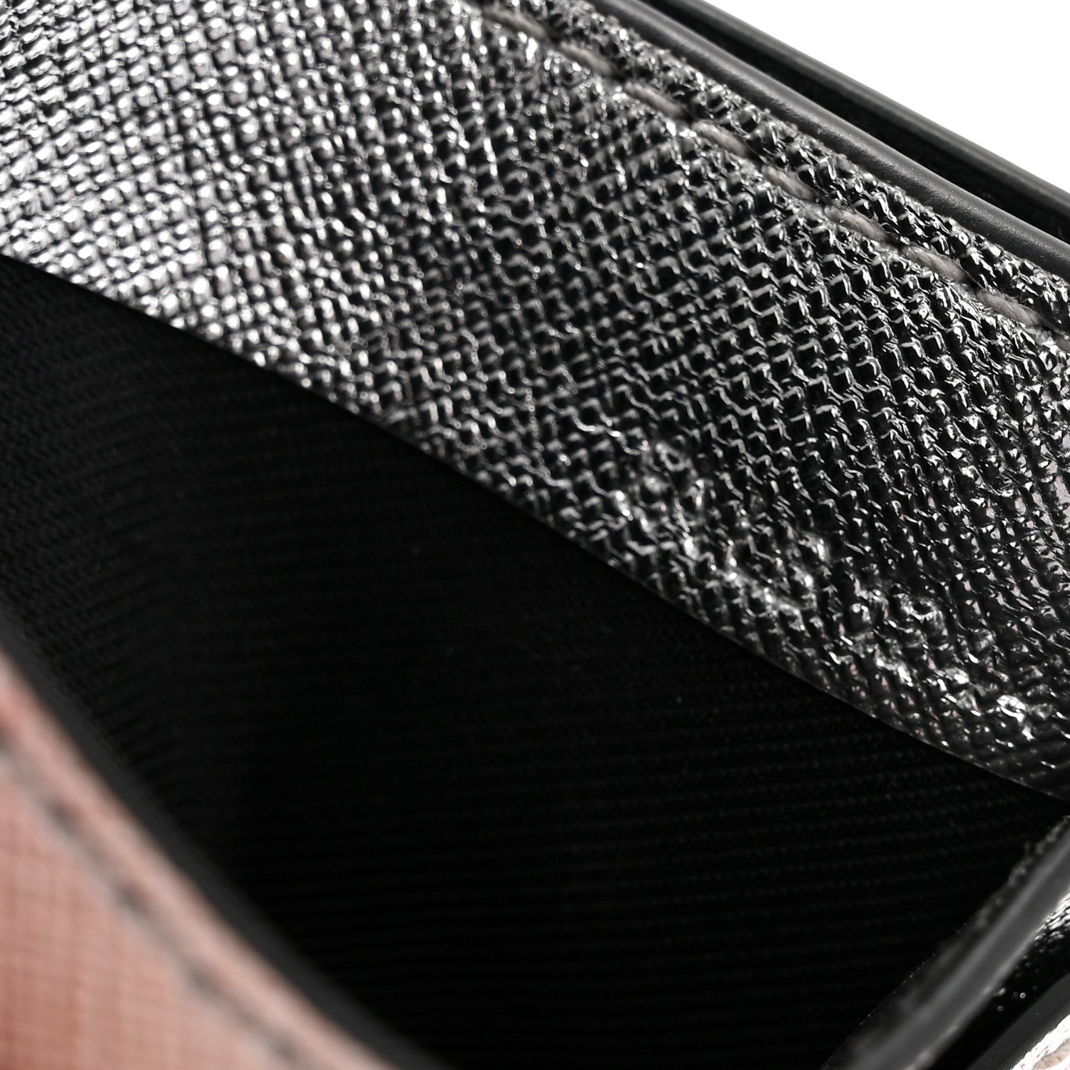 Metallic Saffiano holder Silver
