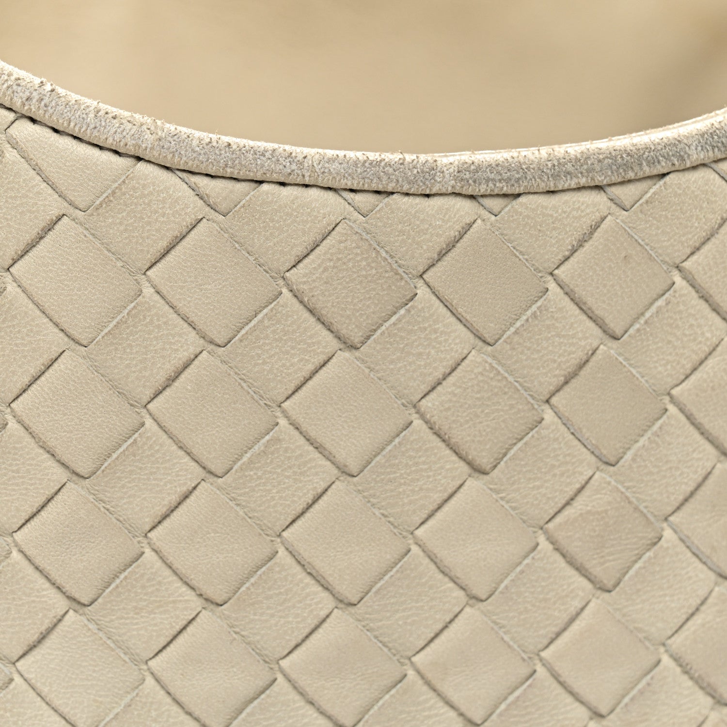 Nappa Intrecciato Ball Hobo White