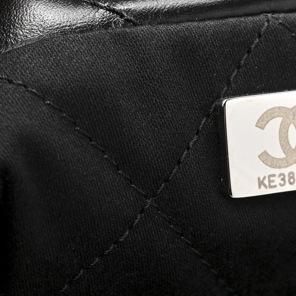 Shiny Calfskin Quilted Small Chanel 22 So Black