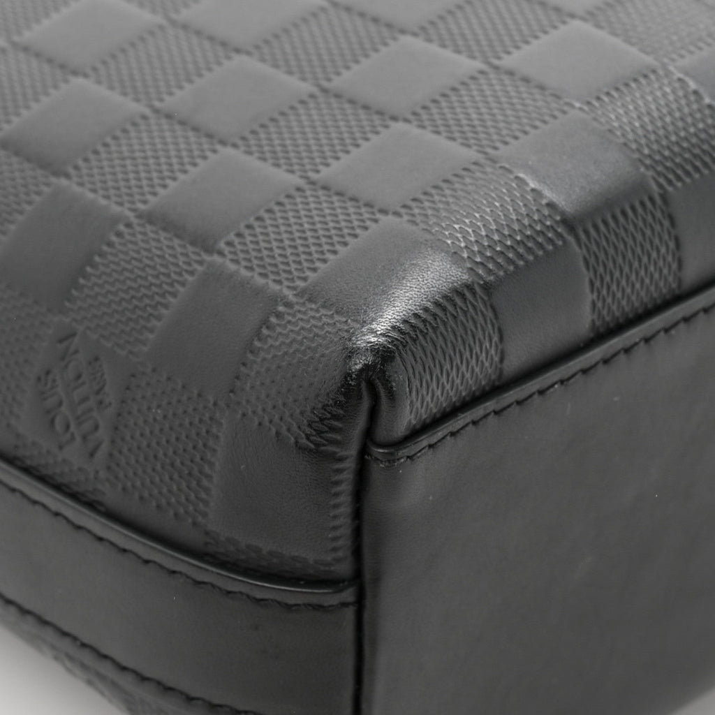 Damier Infini Messenger PM Onyx
