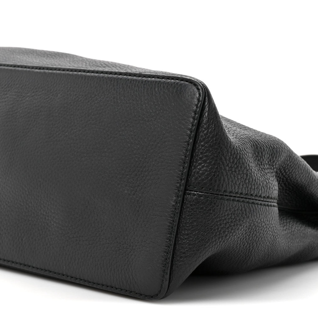 Pebbled Calfskin Large Soho Hobo Black