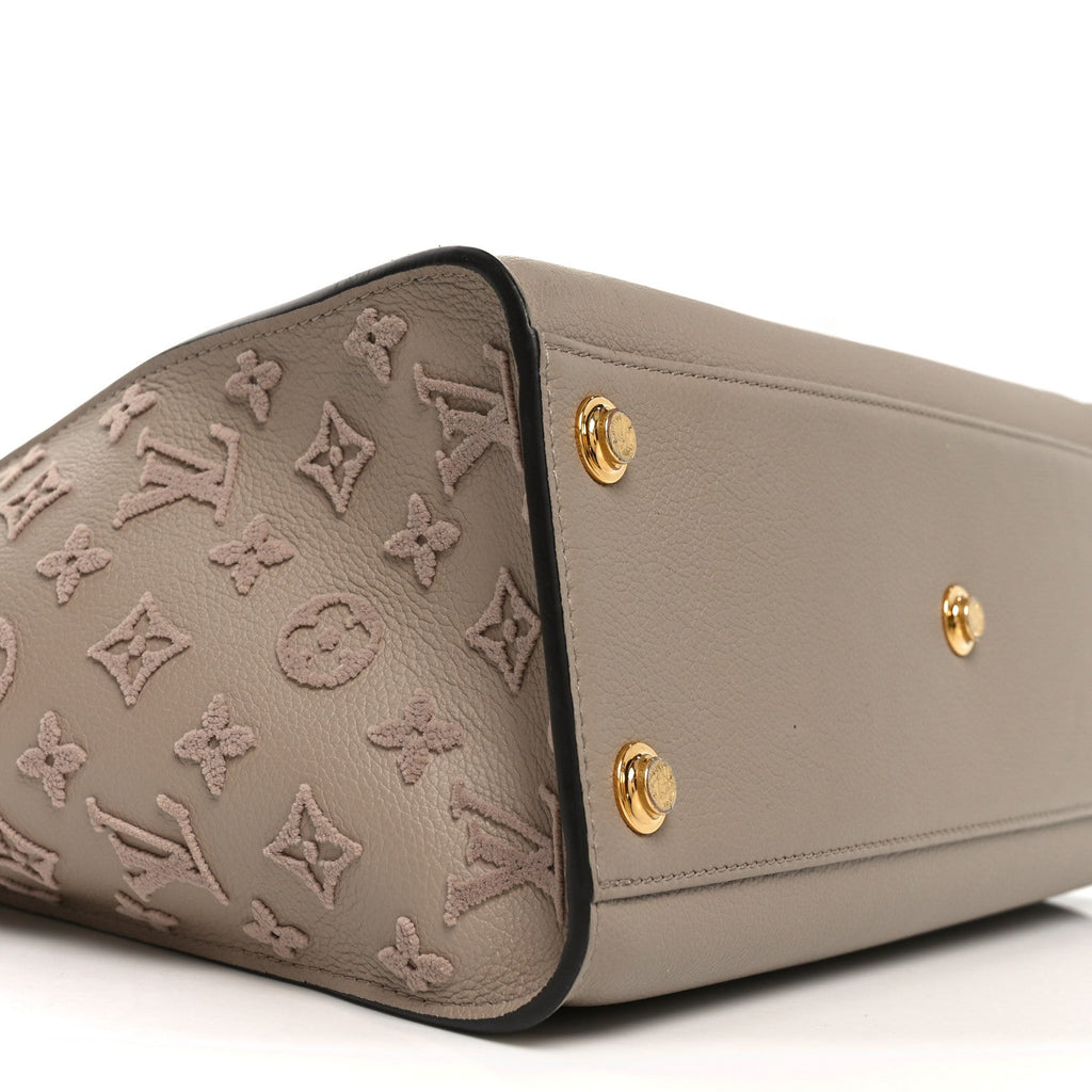 Calfskin Monogram Tufting On My Side Galet