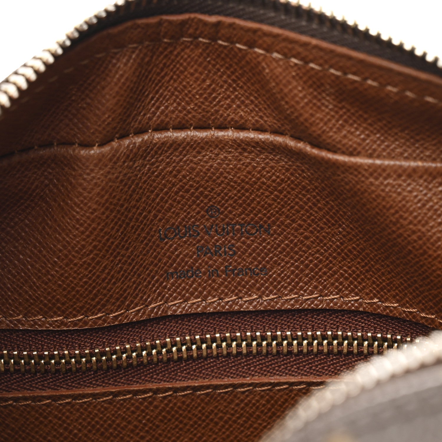Monogram Nil 28