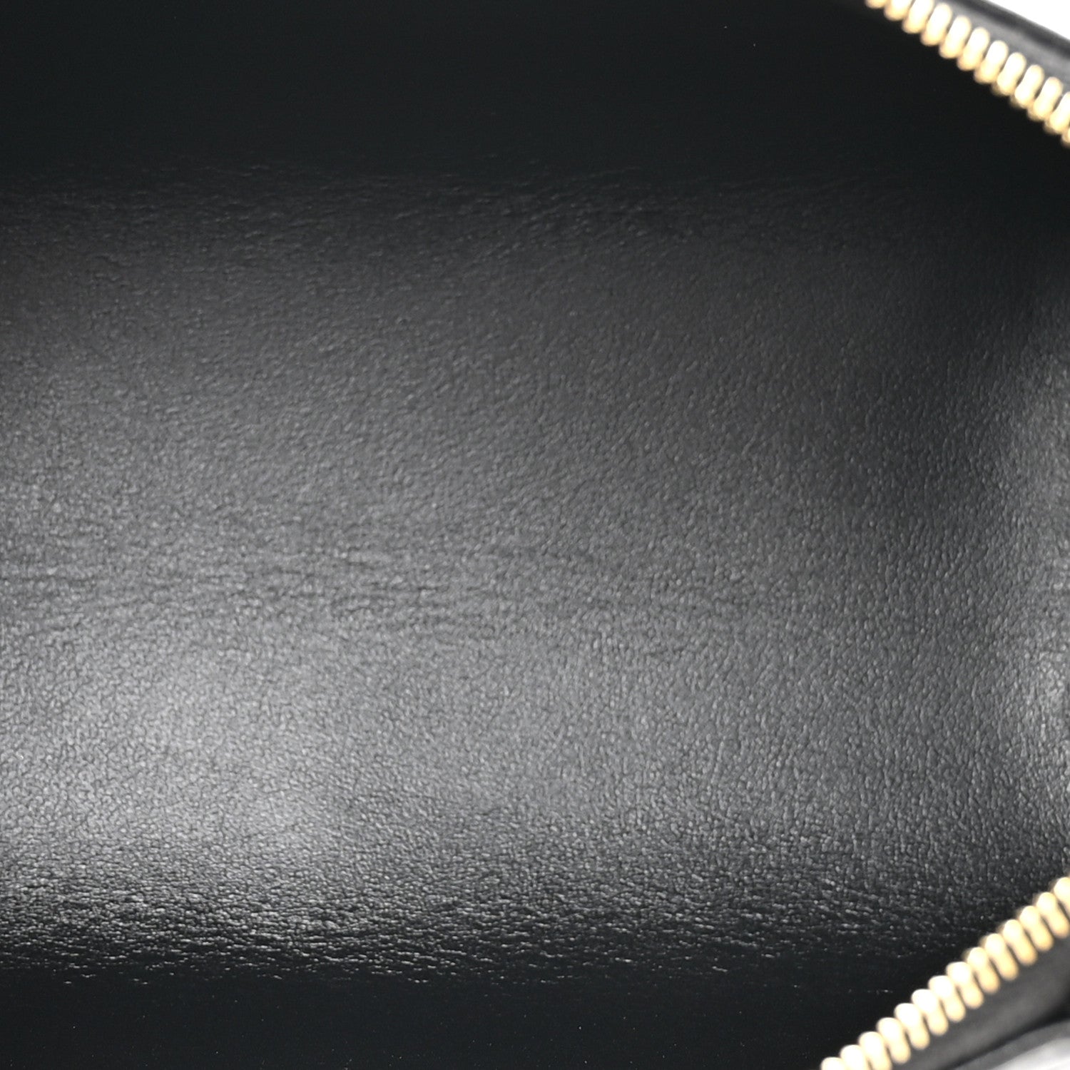Smooth Calfskin Cuir Triomphe Clutch on Chain Black
