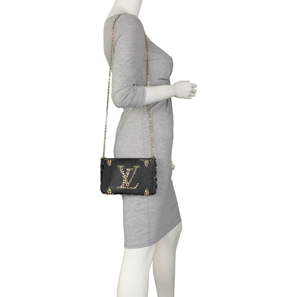 Louis Vuitton Pochette Double Zip Monogram Giant Jungle