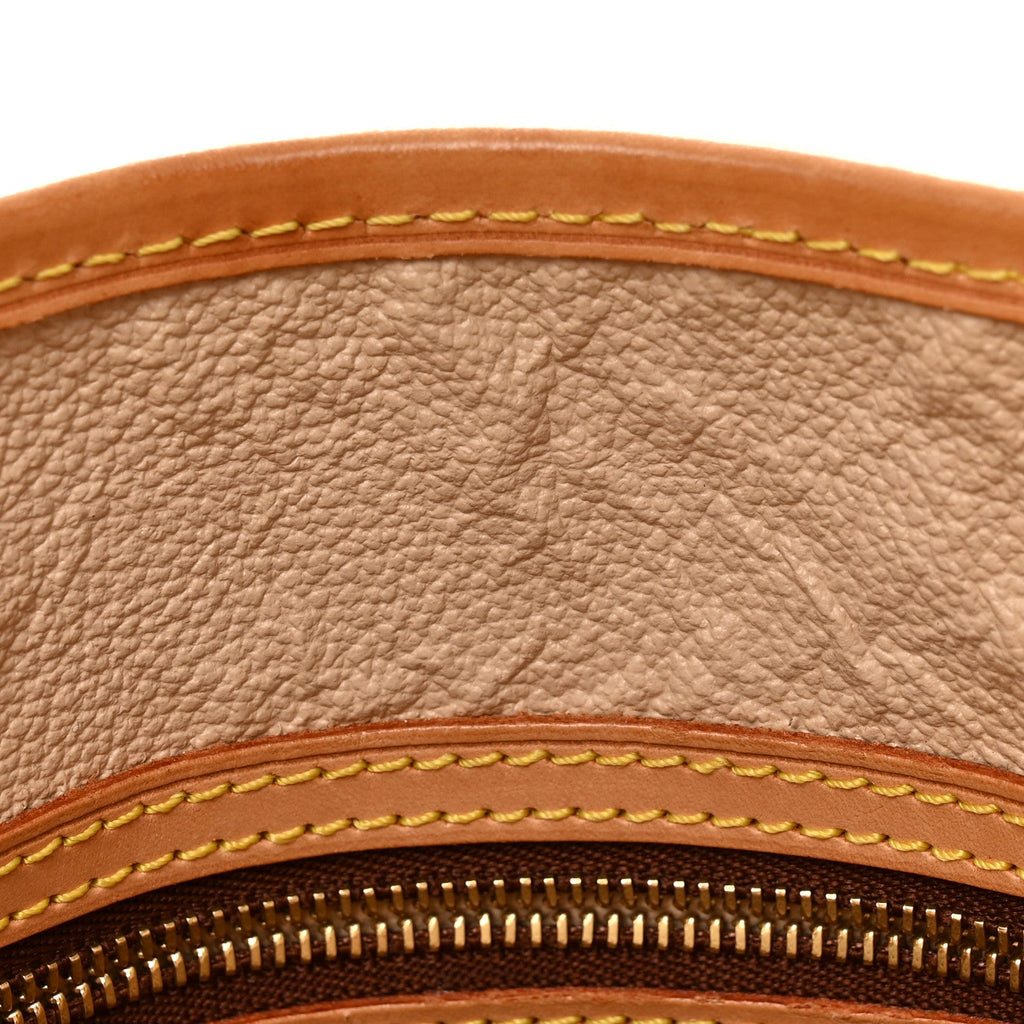 Monogram Petit Bucket 23