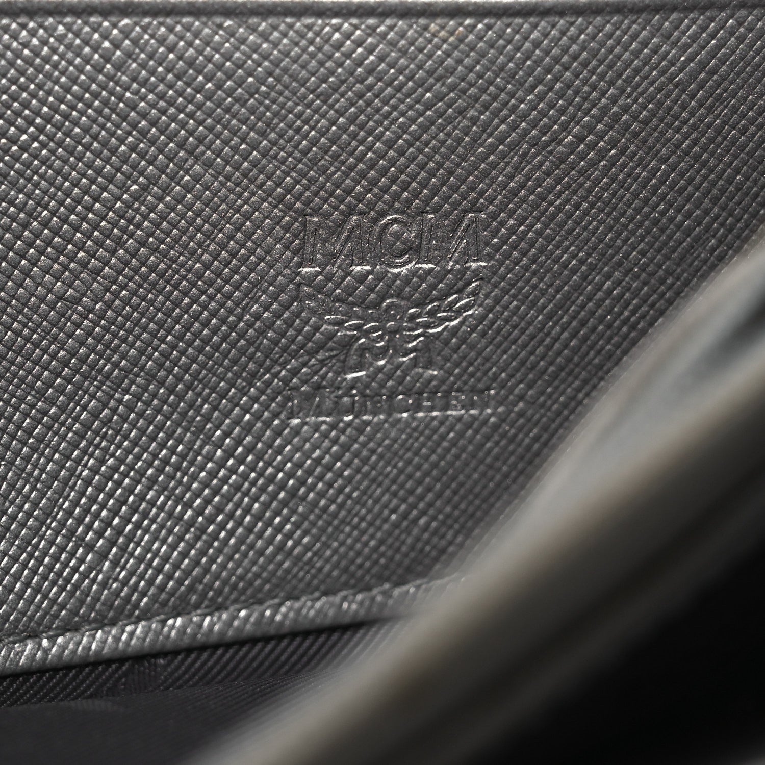 Visetos Large Zip Around Wallet Black