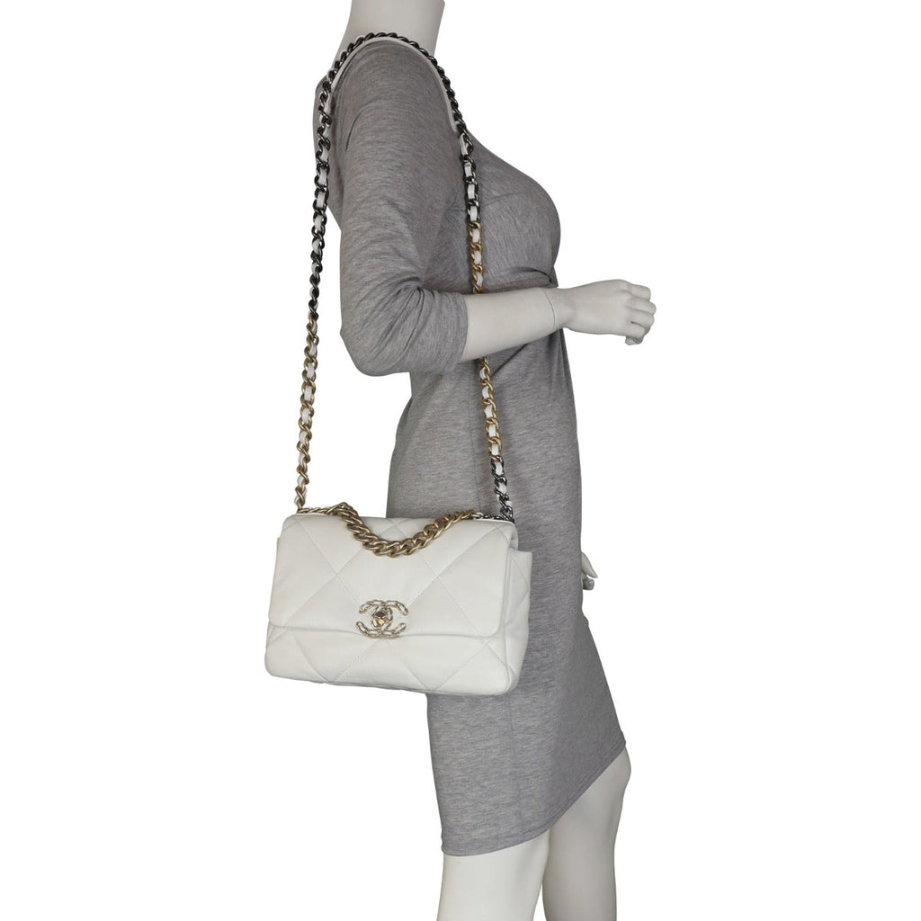 Chanel 19 Flap Bag Medium | White