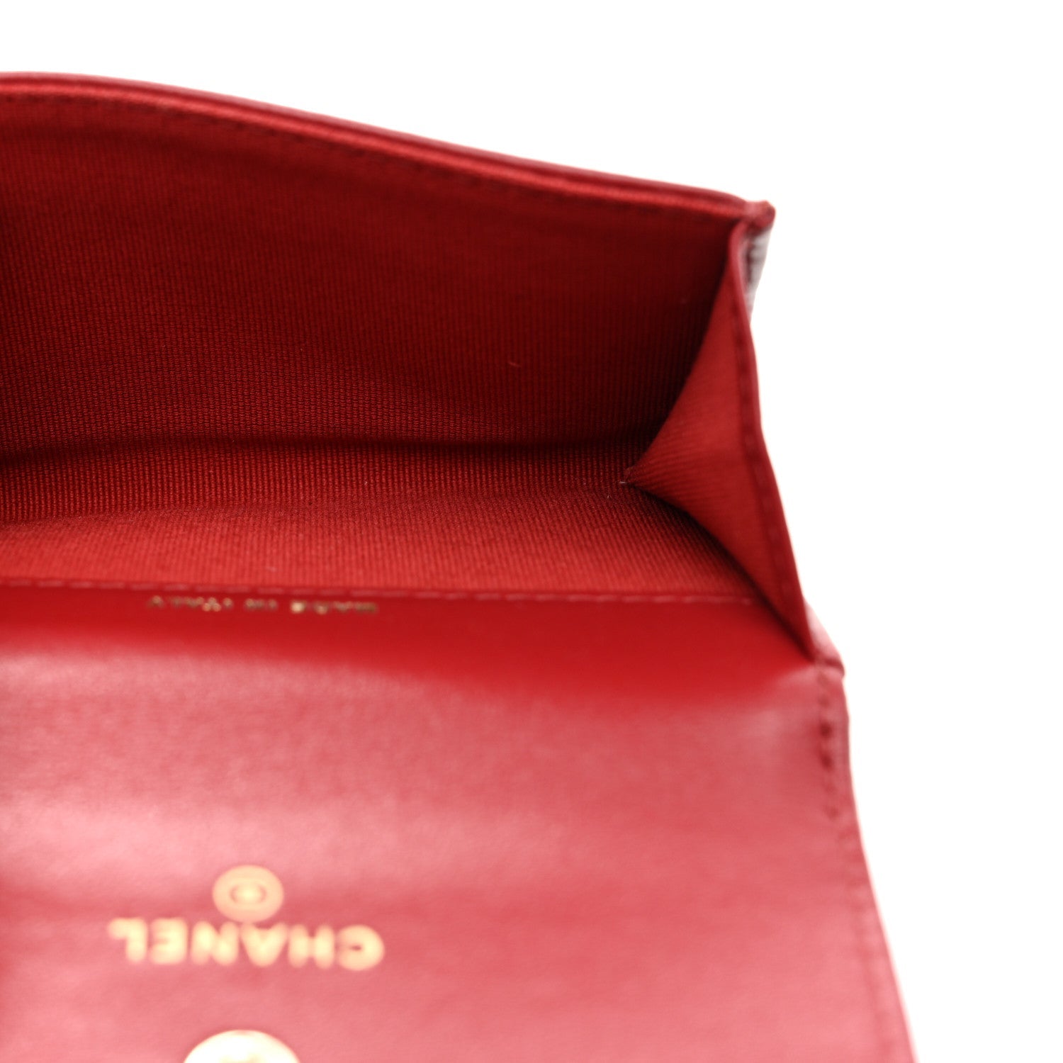 Lambskin Pearl Enamel Quilted Flap  Holder Red
