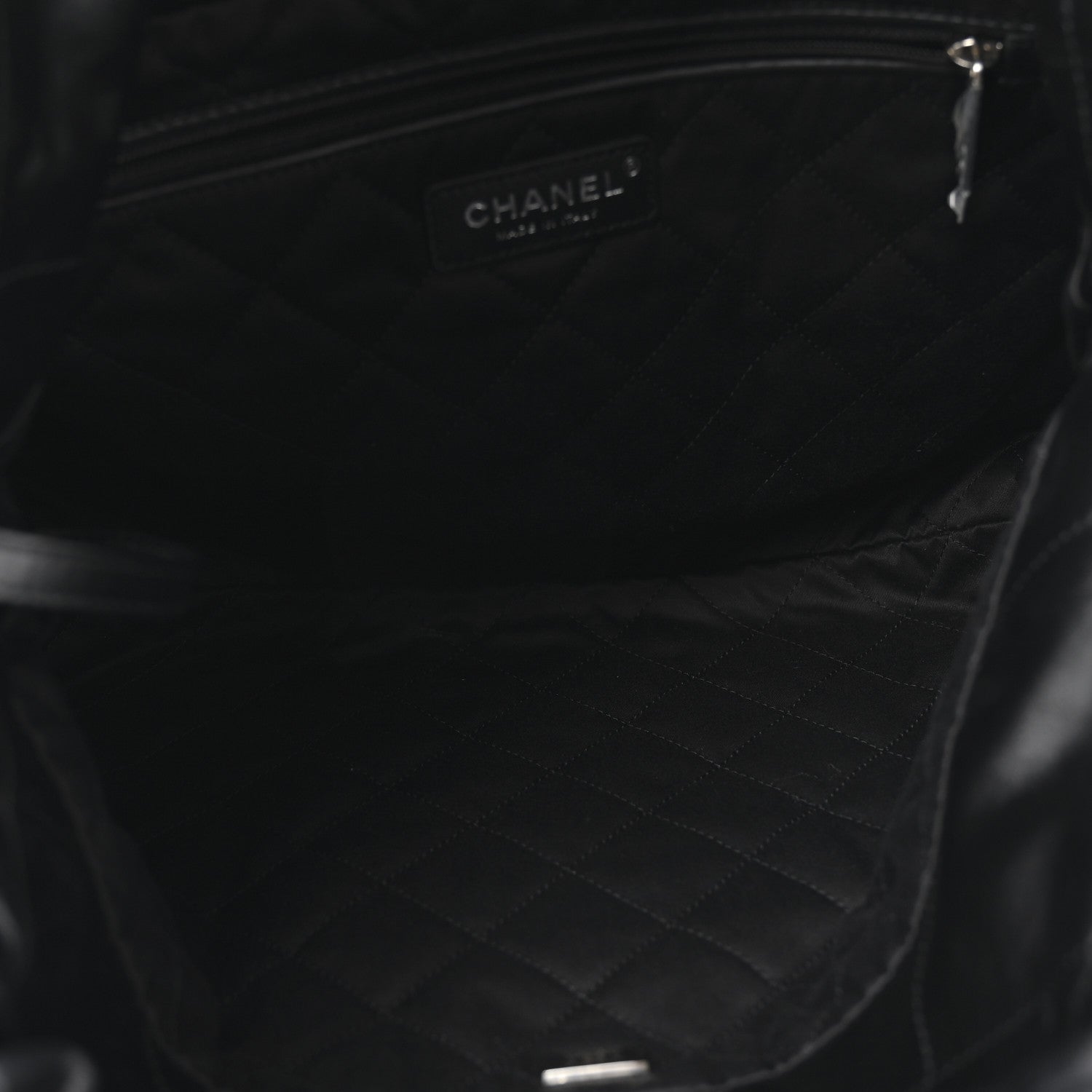 Shiny Calfskin Quilted Small Chanel 22 So Black