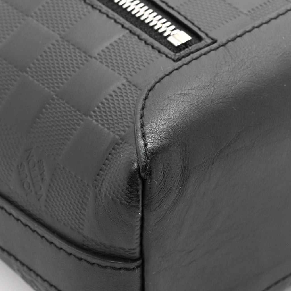 Damier Infini Messenger PM Onyx
