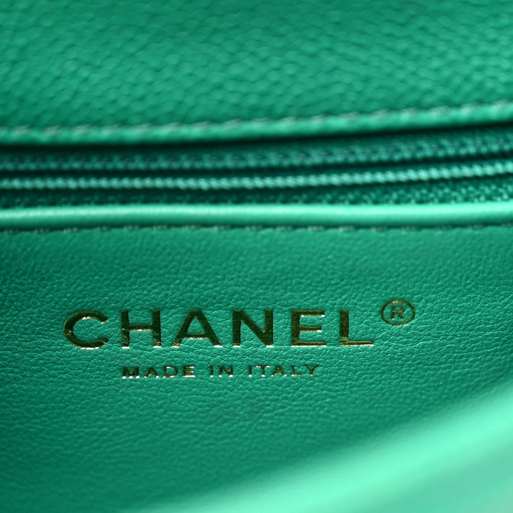 Caviar Quilted Sweetheart Flap Green
