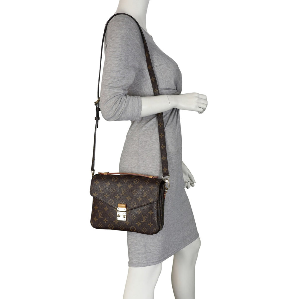 Louis Vuitton Pochette Metis Monogram