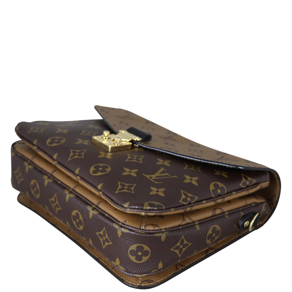 Louis Vuitton Pochette Metis Monogram Reverse