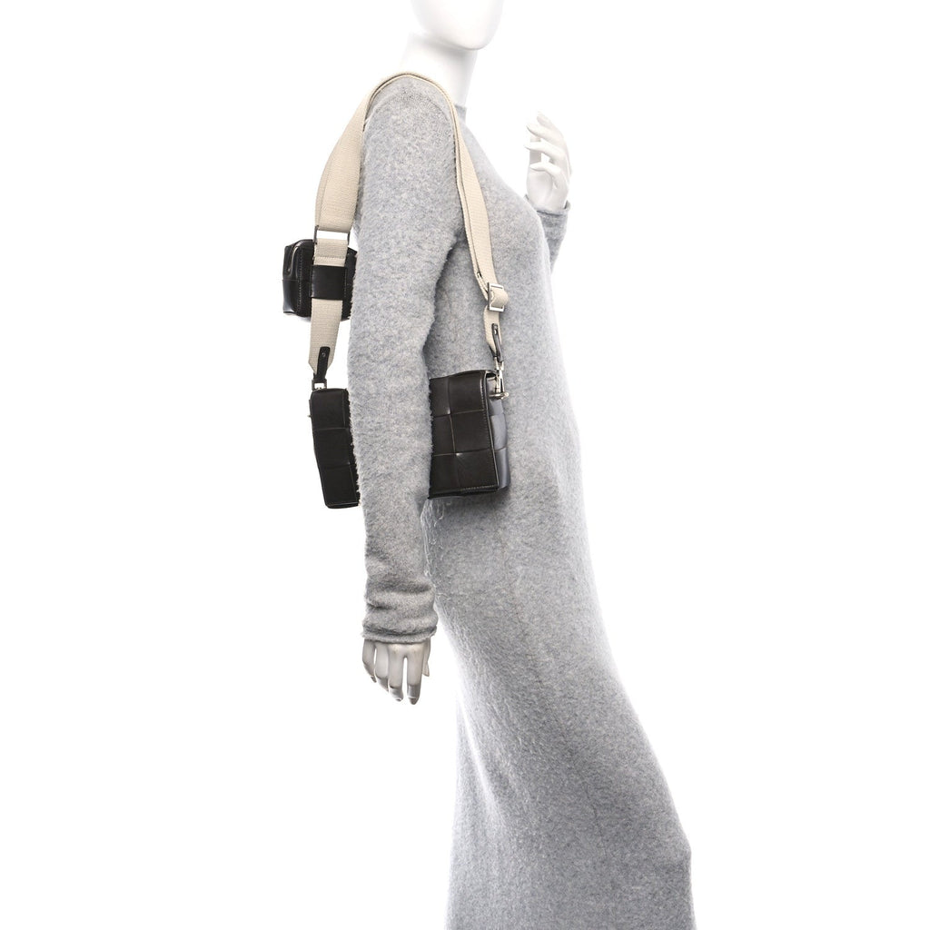 Calfskin Maxi Intrecciato Versatile Cassette Bag Brown