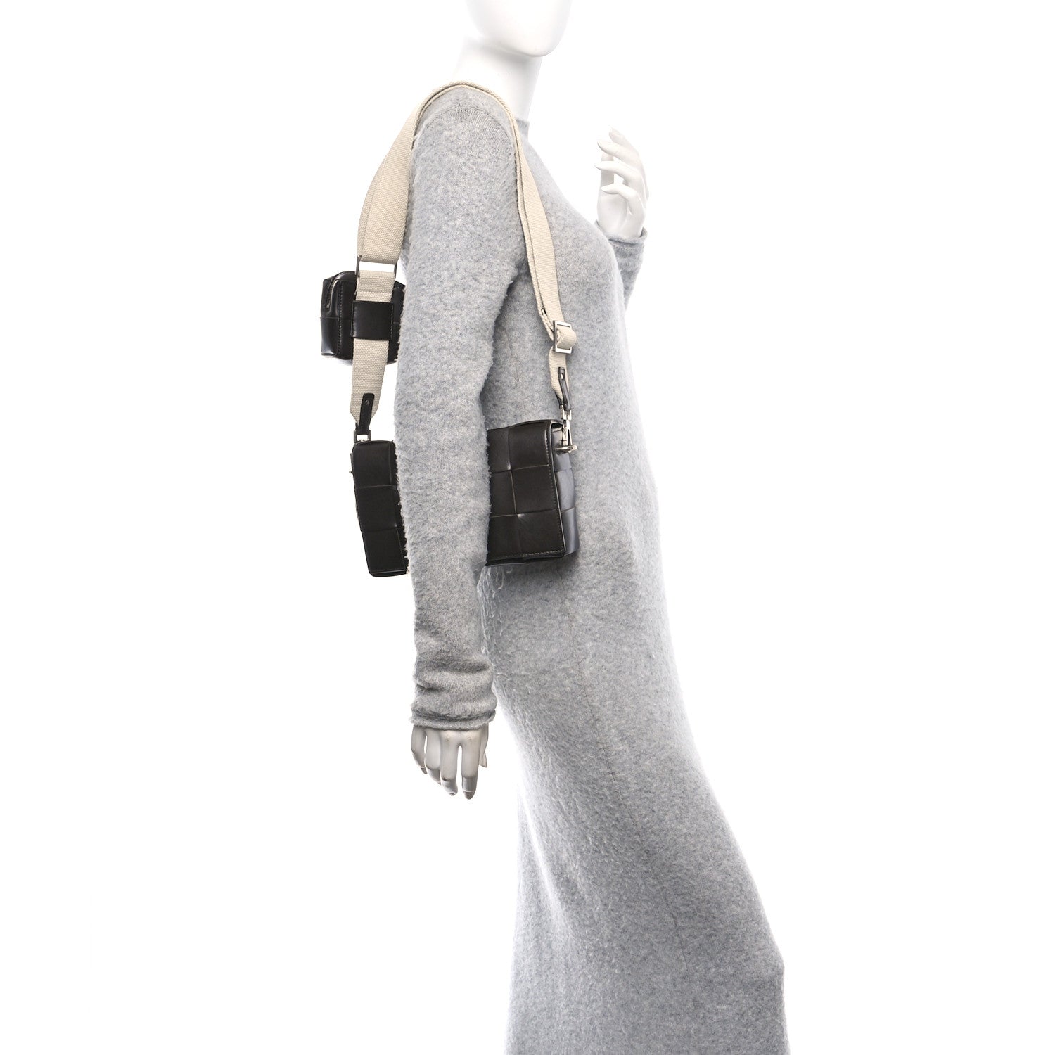 Calfskin Maxi Intrecciato Versatile Cassette Bag Brown