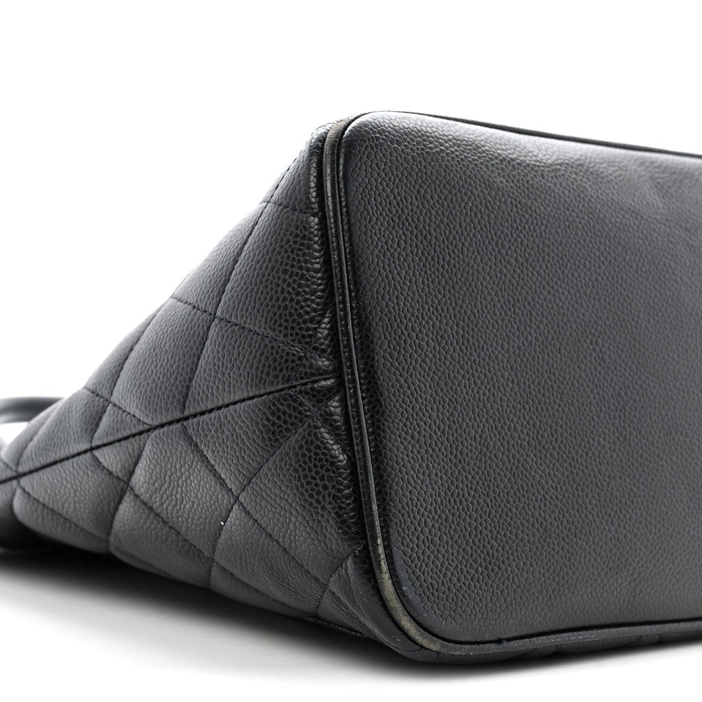 Caviar Quilted Medallion Tote Navy