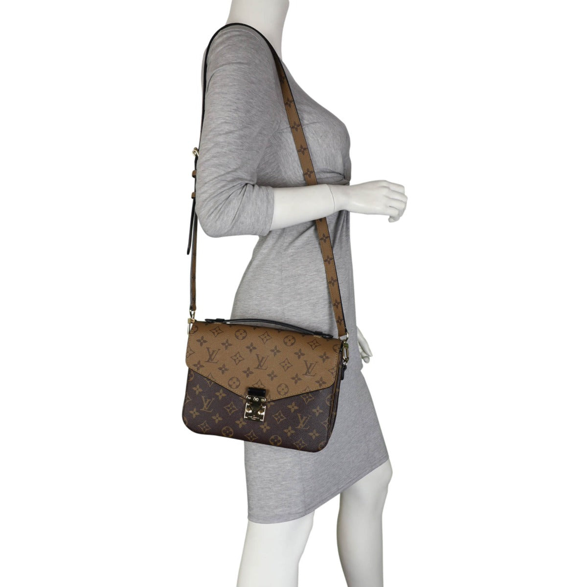 Louis Vuitton Pochette Metis Monogram Reverse