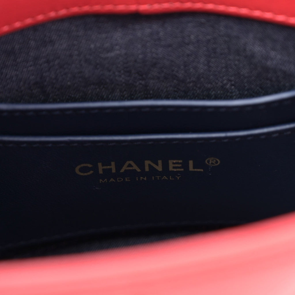 Lambskin Resin Elegant Chain Vanity Case Red