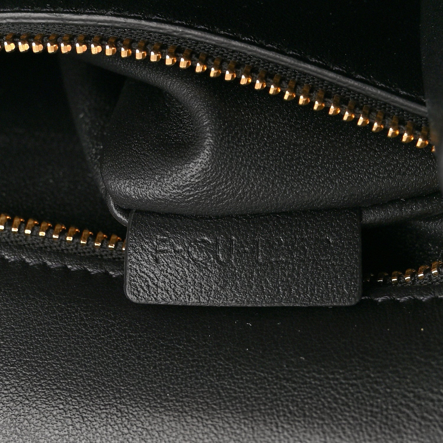 Smooth Calfskin Medium Tabou Black
