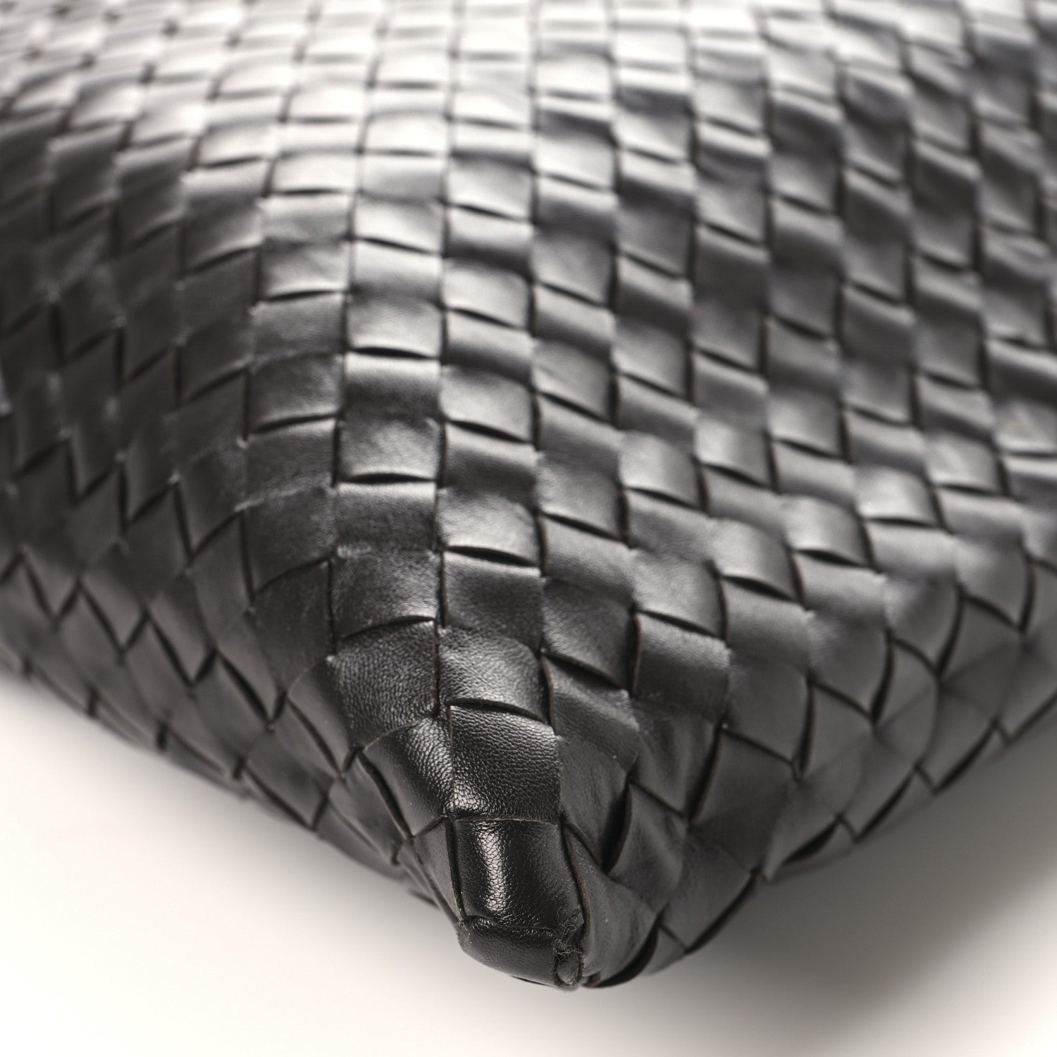 Calfskin Intrecciato Large Hop Fondant