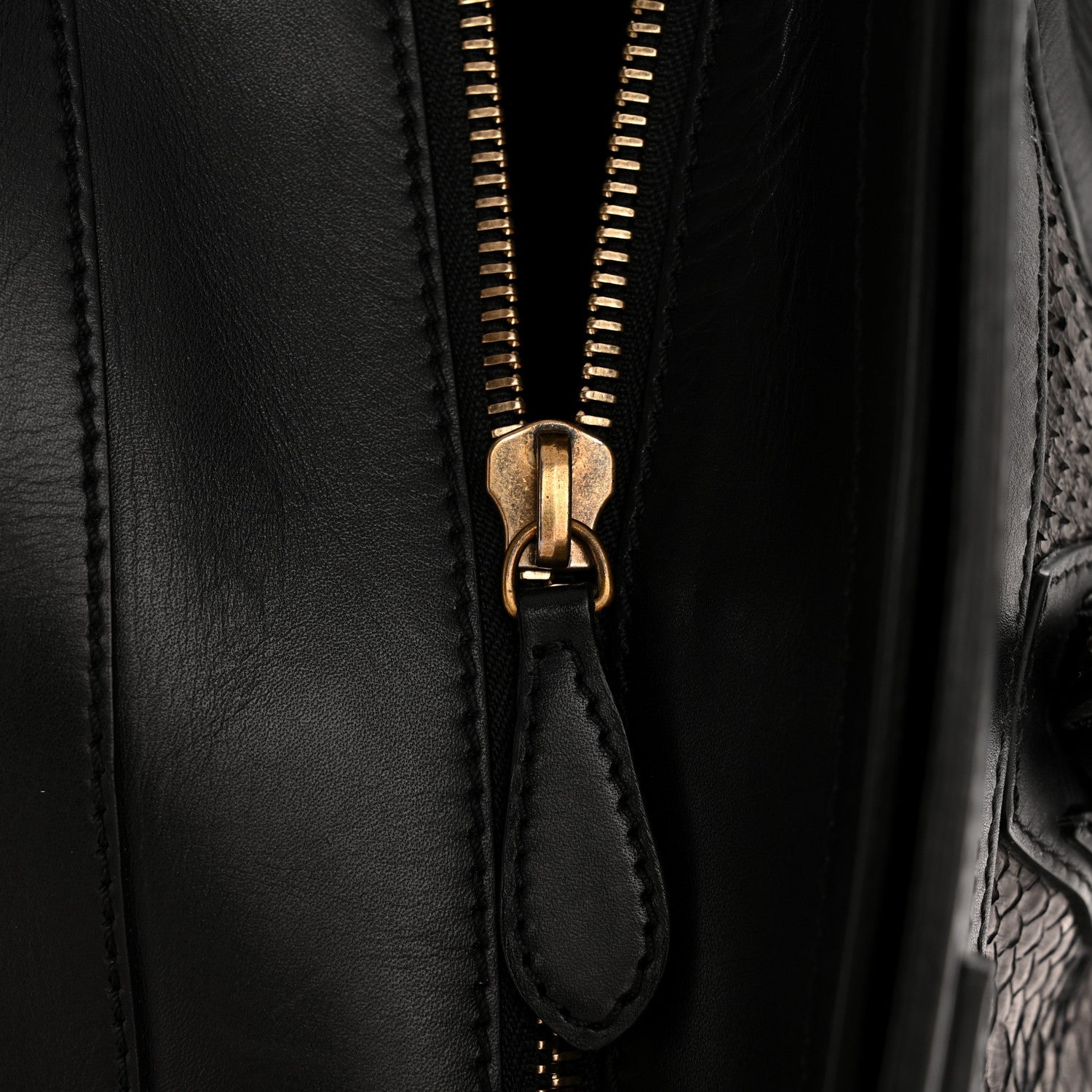 Snakeskin Large Luggage Black