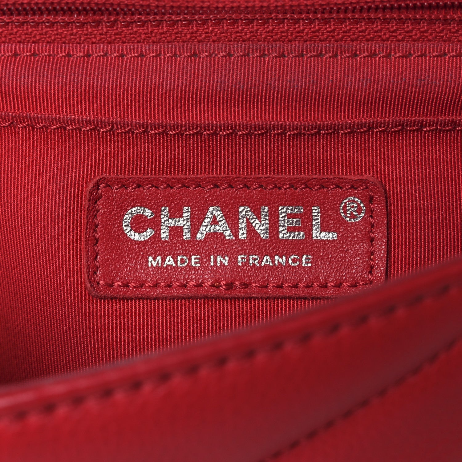 Caviar Chevron Quilted Small Single Flap Red