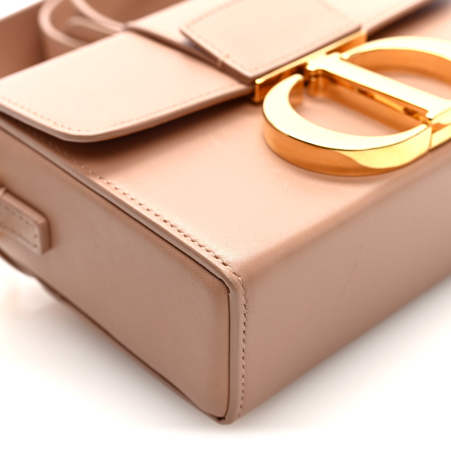 Smooth Calfskin 30 Montaigne Box Bag Pale Pink