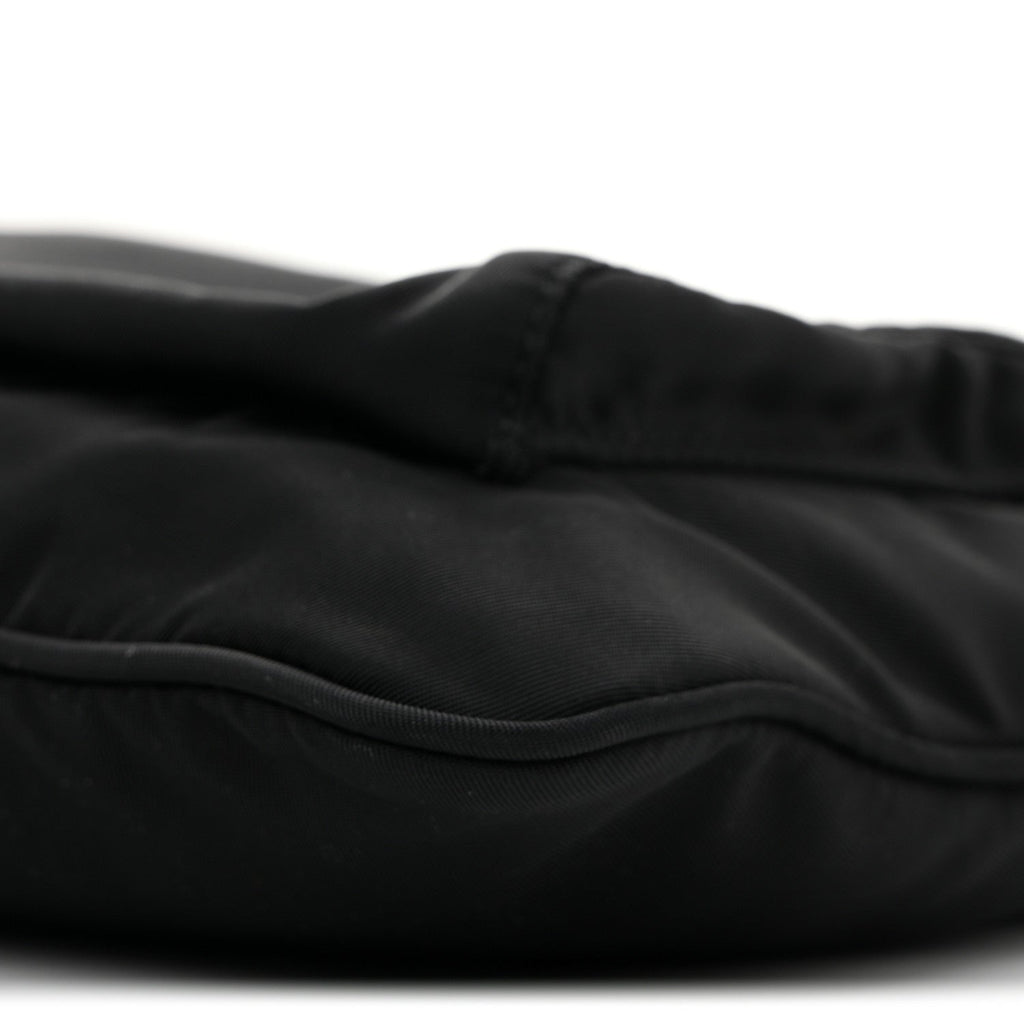 Tessuto Nylon Saffiano Flat Messenger Bag Black