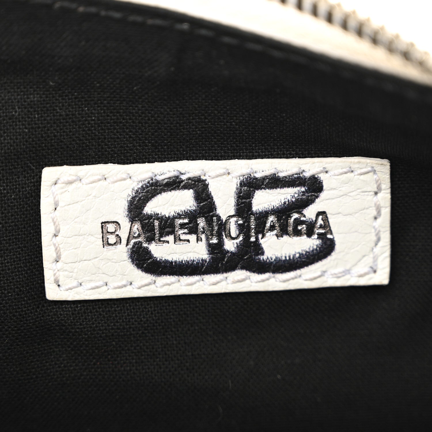 Agneau Arena Graffiti Le Cagole Shoulder Bag XS White Black