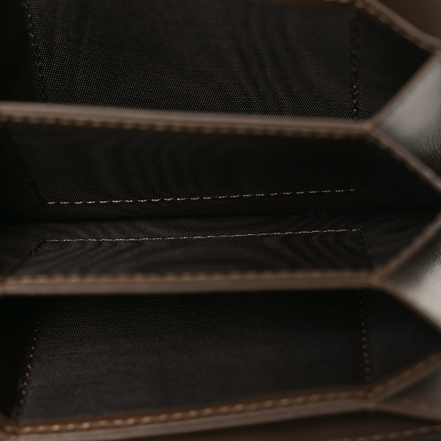 Vitello Soft F is Fendi Bi-Color FF 1974 Embossed Gusseted  Holder Maya Black