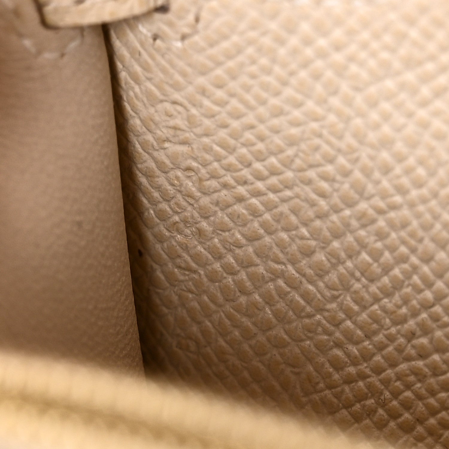 Epsom Kelly Wallet To Go Craie