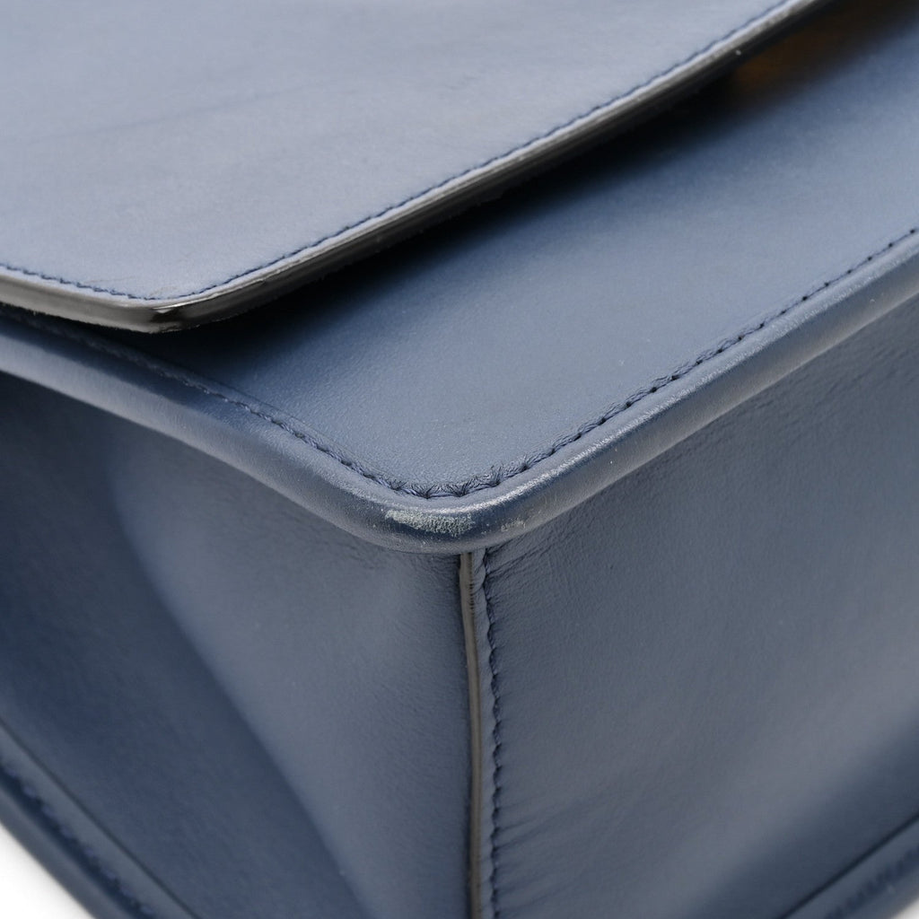 Vitello Century Opaco F is Fendi Kan I Shoulder Bag Blu Scuro