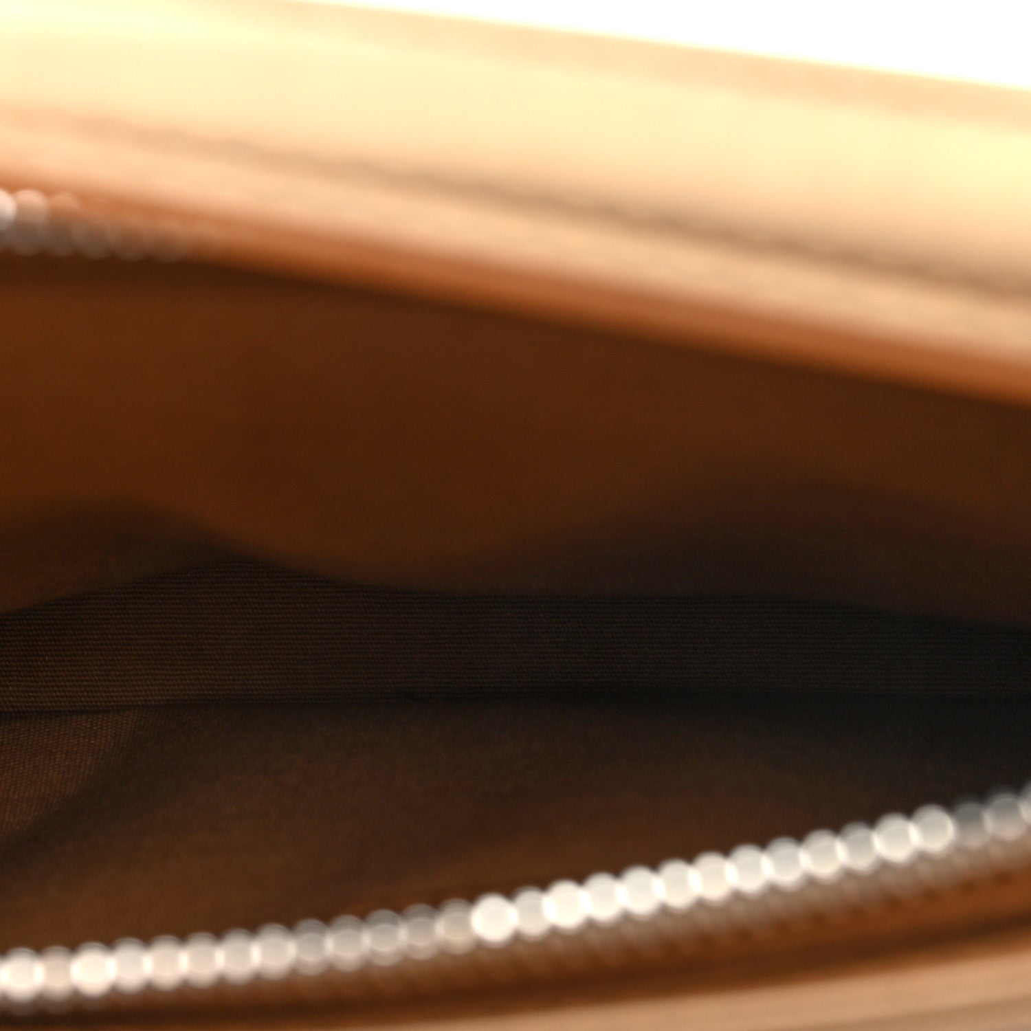 Mat Monogram Fowler Ambre