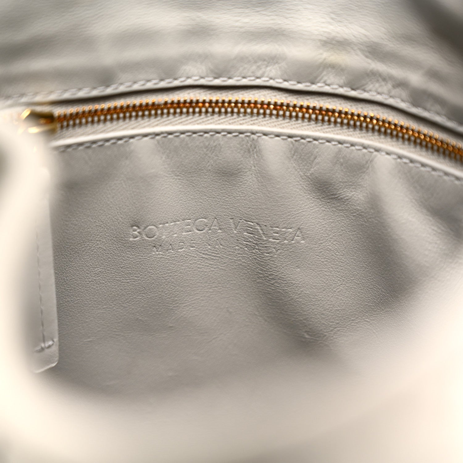 Suede Intrecciato Small Hop Sterling