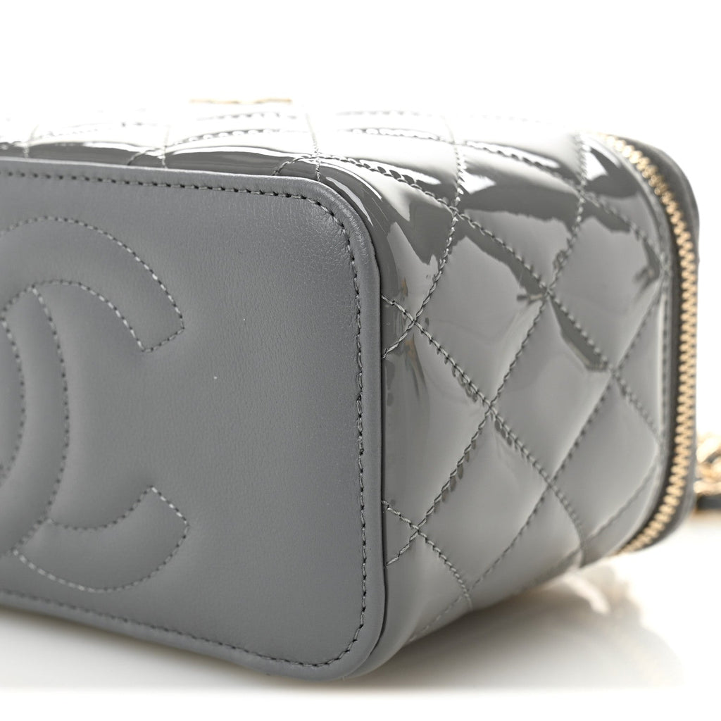 Patent Quilted Quilted Small Top Handle Vanity Case With Chain Grey
