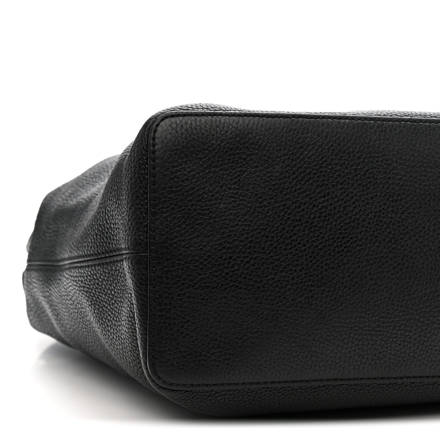 Pebbled Calfskin Large Soho Hobo Black
