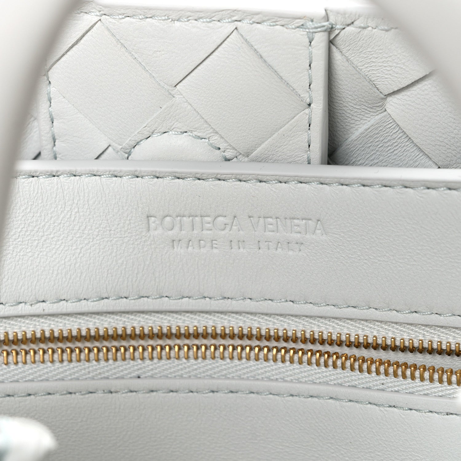 Nappa Intrecciato Small Andiamo Shoulder Bag Hoarfrost