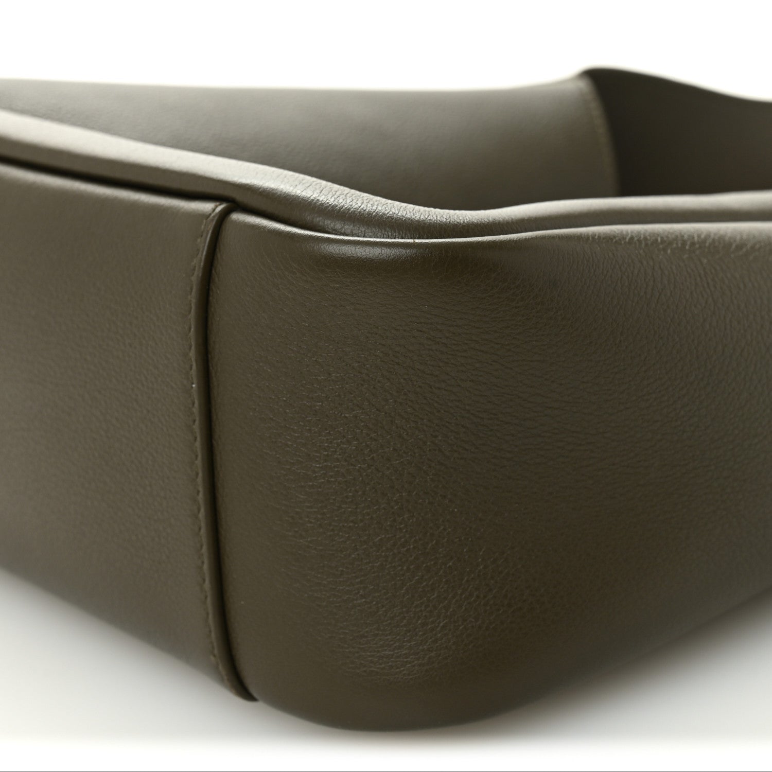 Smooth Calfskin Small Le 5 A 7 Soft Hobo Light Musk