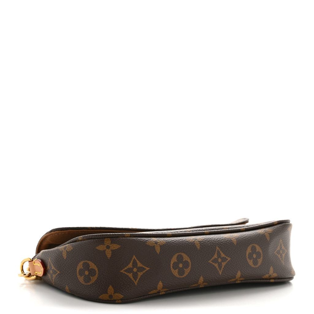 Monogram Ivy Wallet On Chain