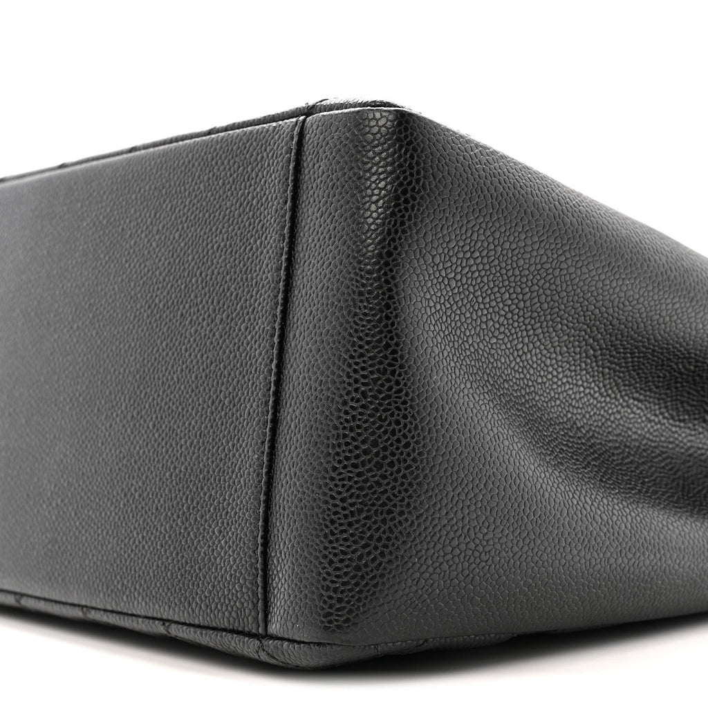 Caviar Quilted Grand Shopping Tote GST Black