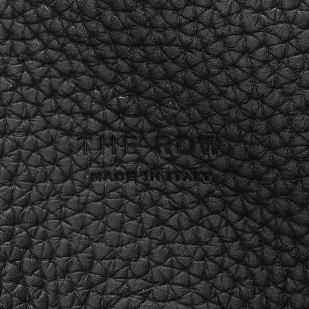 Matte Grained Calfskin Marlo 17 Black