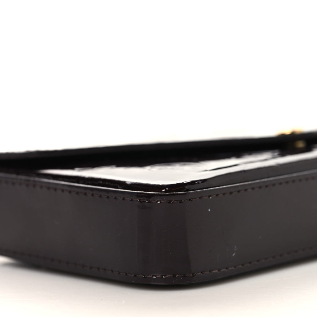 Vernis Pochette Felicie Chain Wallet Amarante