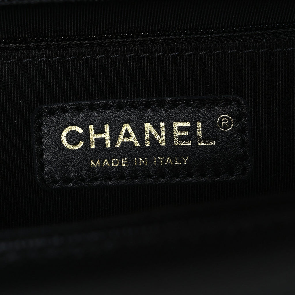 Caviar Quilted New Medium Boy Flap Black