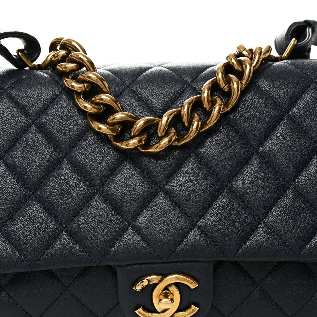 Shiny Sheepskin Quilted Large Trapezio Flap Navy