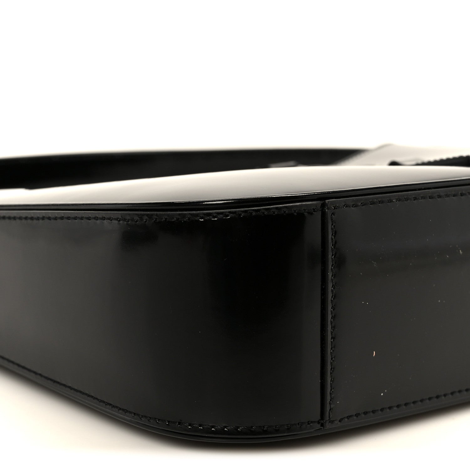 Patent Le 5 A 7 Monochrome Hobo Black