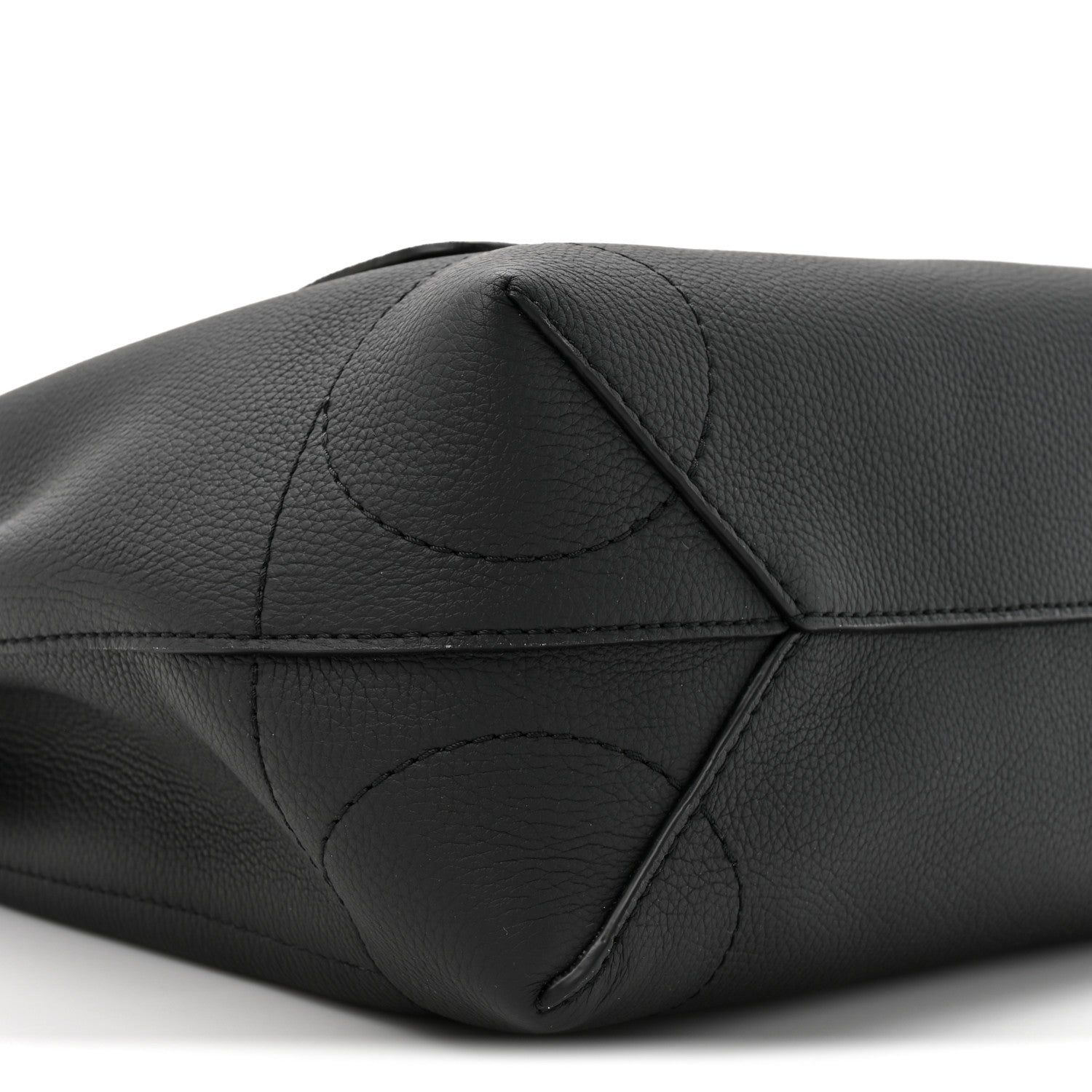 LV Touch Calfskin Steamer 30 H38 Black