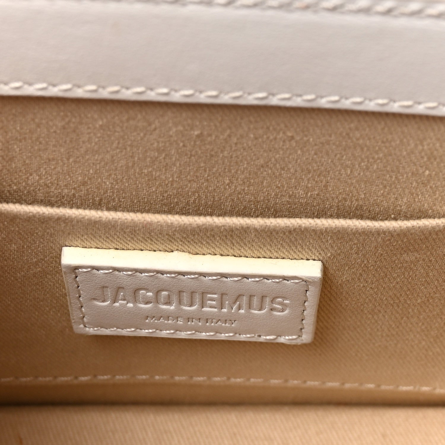 Smooth Calfskin Le Chiquito Moyen White