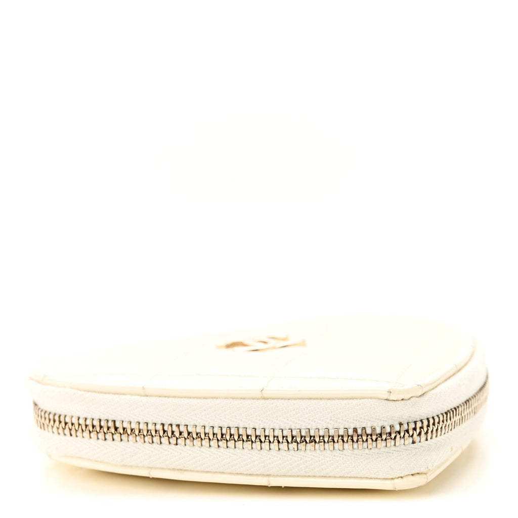 Patent Calfskin Resin Quilted CC Heart Clutch With Chain Black